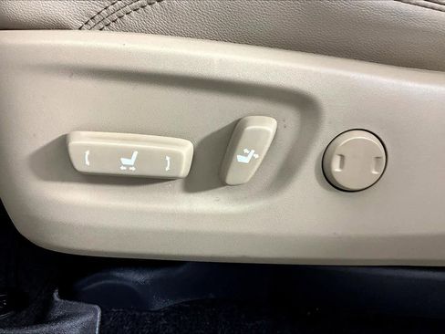 Used 2024 Toyota 4Runner SR5 Premium w/ Moonroof Package image 33