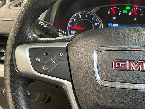 Used 2023 GMC Terrain SLE FWD image 34