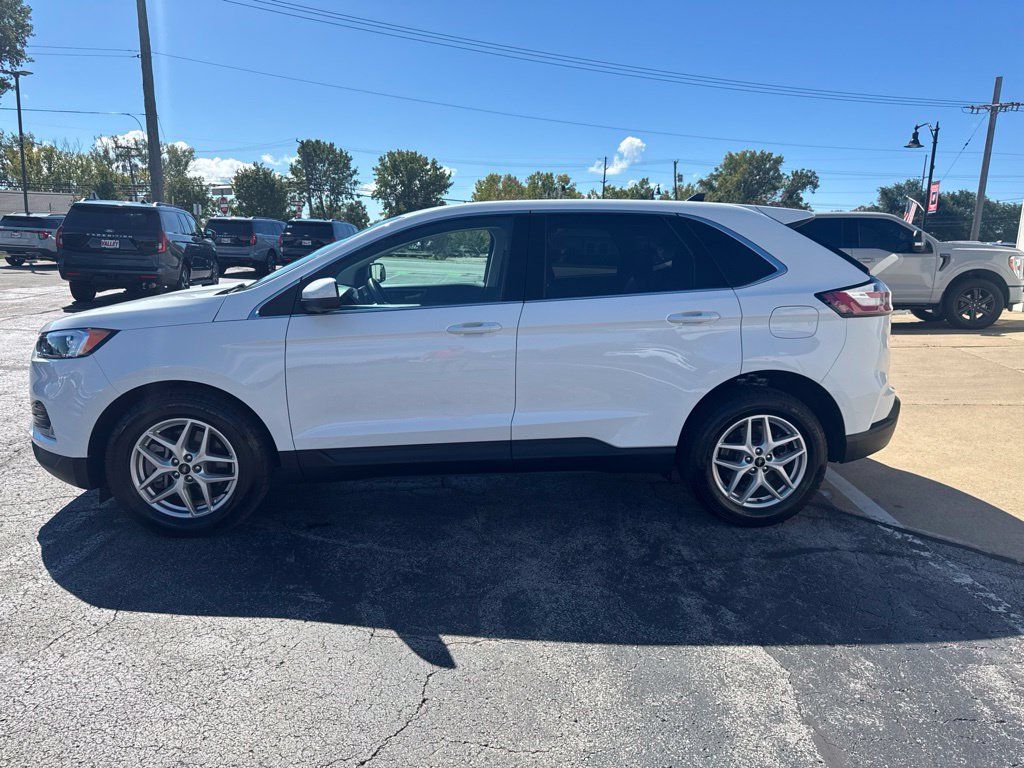 Certified 2024 Ford Edge SEL w/ Convenience Package AWD/4WD image 7