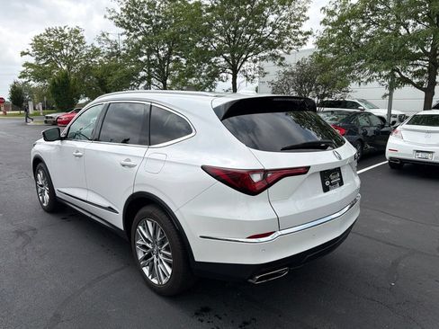 Used 2023 Acura MDX SH-AWD w/ Advance Package image 3