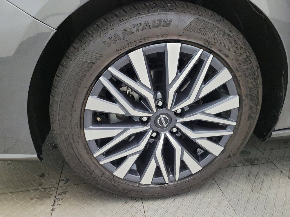Used 2025 Nissan Altima 2.5 SV FWD image 31