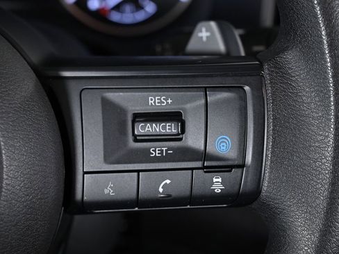 Used 2024 Nissan Rogue SV FWD image 13