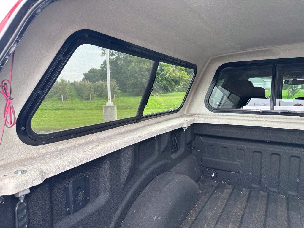 Used 2017 Ford F150 XLT w/ Equipment Group 302A Luxury AWD/4WD image 9