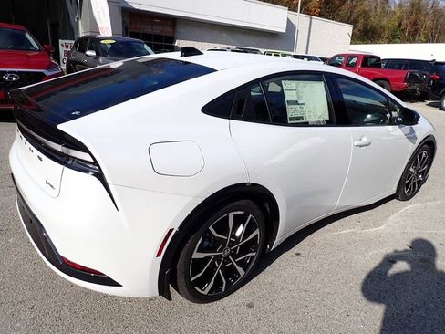 New 2026 Toyota Prius Plug-In Hybrid image 3