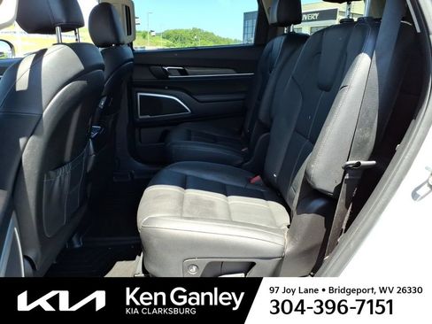 Used 2021 Kia Telluride EX w/ EX Premium Package AWD/4WD image 13