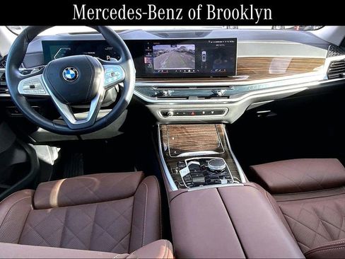 Used 2025 BMW X7 xDrive40i w/ Premium Package image 14