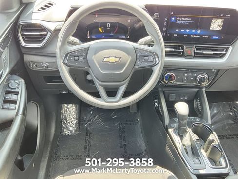 Used 2025 Chevrolet TrailBlazer LT FWD image 11