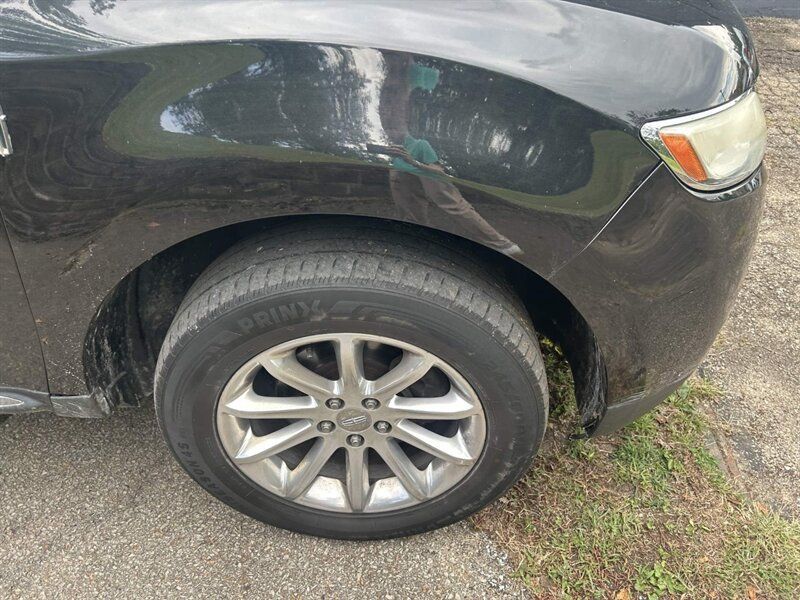 Used 2013 Lincoln MKX AWD image 24