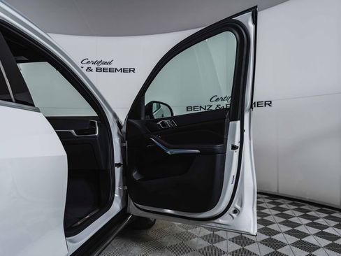 Used 2023 BMW X5 xDrive45e w/ Parking Assistance Package image 15