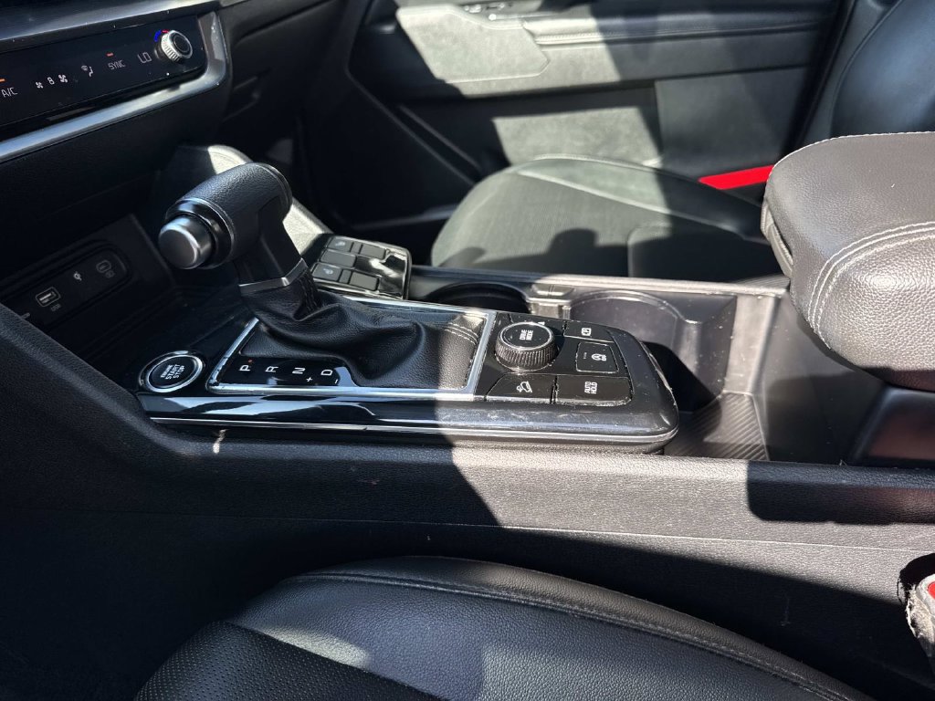 Used 2024 Kia Sportage EX FWD image 28