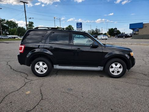 Used 2011 Ford Escape XLT w/ 202A Rapid Spec Order Code AWD/4WD image 3