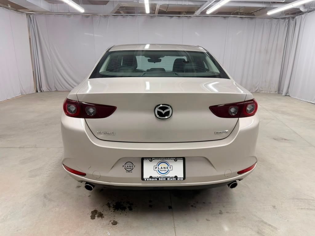 Used 2022 MAZDA MAZDA3 s FWD image 10