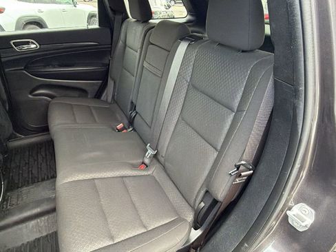 Used 2021 Jeep Grand Cherokee Laredo image 12