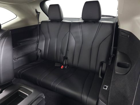 Used 2023 Acura MDX SH-AWD image 32