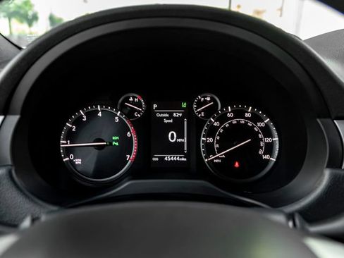 Used 2023 Lexus GX 460 Premium w/ Accessory Package AWD/4WD image 22
