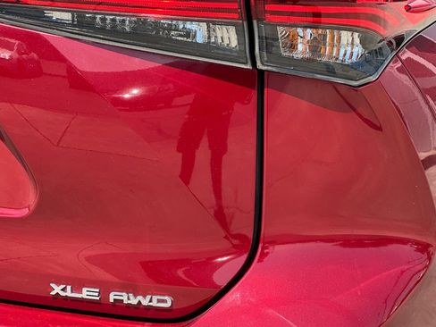 Used 2023 Toyota Highlander XLE AWD/4WD image 24