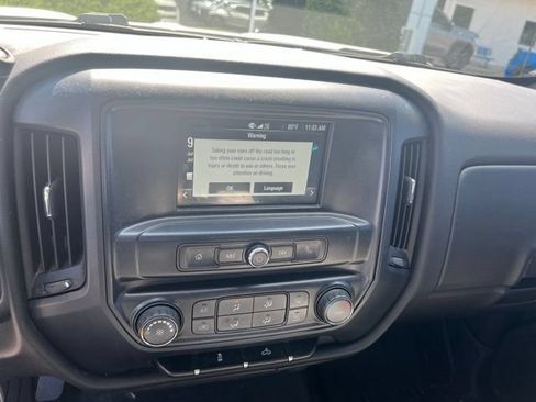 Used 2018 Chevrolet Silverado 1500 Custom w/ Custom Value Package RWD image 15