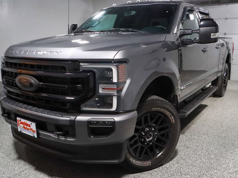 Used 2022 Ford F250 Lariat w/ Black Appearance Package image 33