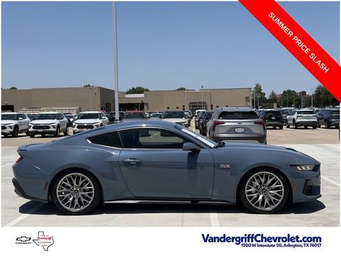 Used 2024 Ford Mustang GT Premium RWD image 3