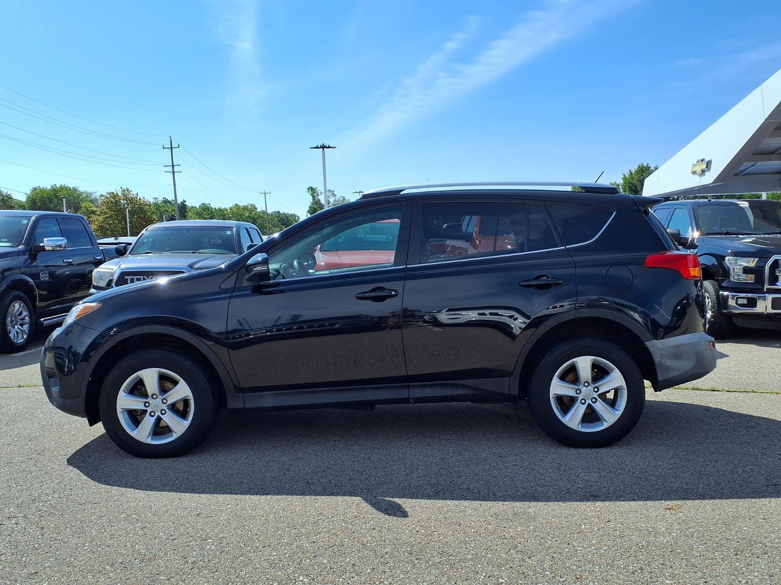 Used 2013 Toyota RAV4 XLE AWD/4WD image 8