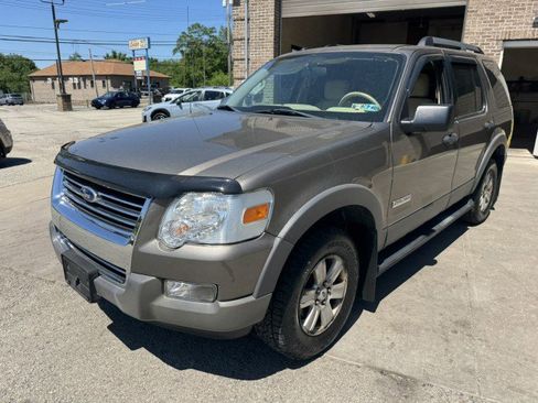 Used 2006 Ford Explorer XLT AWD/4WD image 7