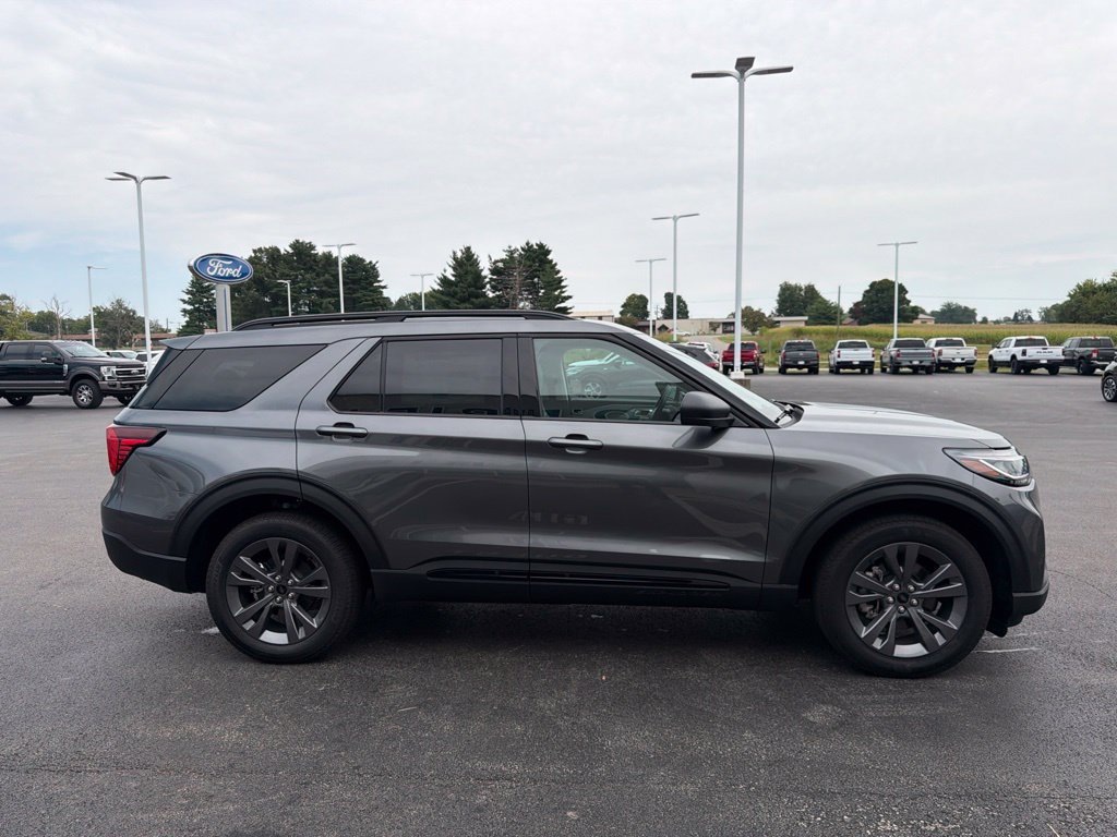New 2026 Ford Explorer Active w/ Active Comfort Package AWD/4WD image 6