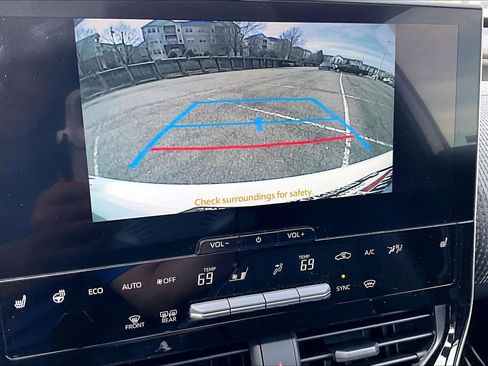 Used 2024 Toyota bZ4X XLE w/ Weather Package image 19