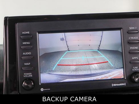 Used 2021 Toyota RAV4 LE image 18