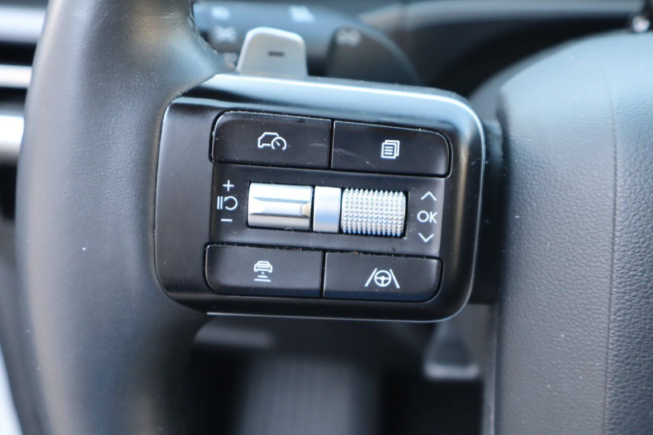 Used 2026 Hyundai Santa Fe SEL AWD/4WD image 12