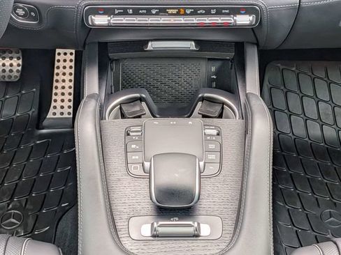 Used 2025 Mercedes-Benz GLS 450 4MATIC w/ Pinnacle Trim Package image 23
