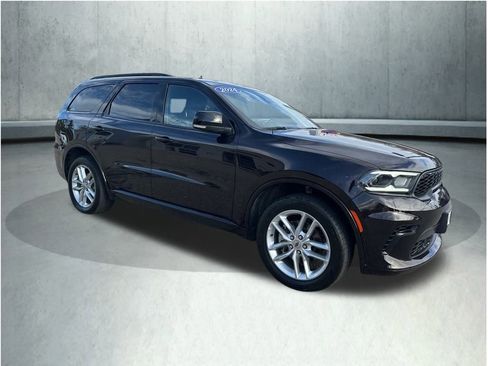 Used 2024 Dodge Durango GT image 9