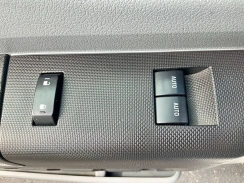 Used 2016 Ford F250 XL w/ Power Equipment Group AWD/4WD image 8