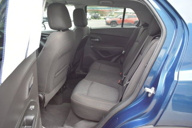 Used 2019 Chevrolet Trax LT AWD/4WD image 30