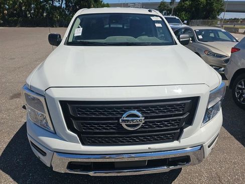 Used 2021 Nissan Titan SV w/ SV Convenience Package AWD/4WD image 2