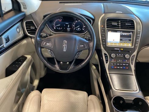 Used 2017 Lincoln MKX Black Label w/ Driver Assistance Package image 16