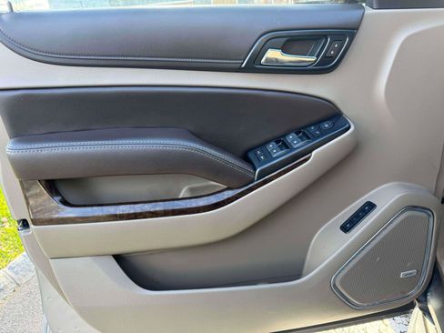 Used 2019 Chevrolet Tahoe LT image 15