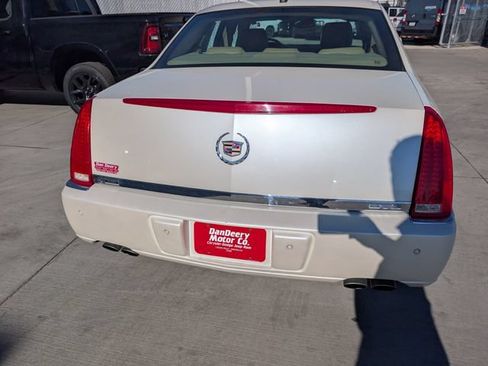 Used 2008 Cadillac DTS w/ Sun And Sound Package FWD image 23