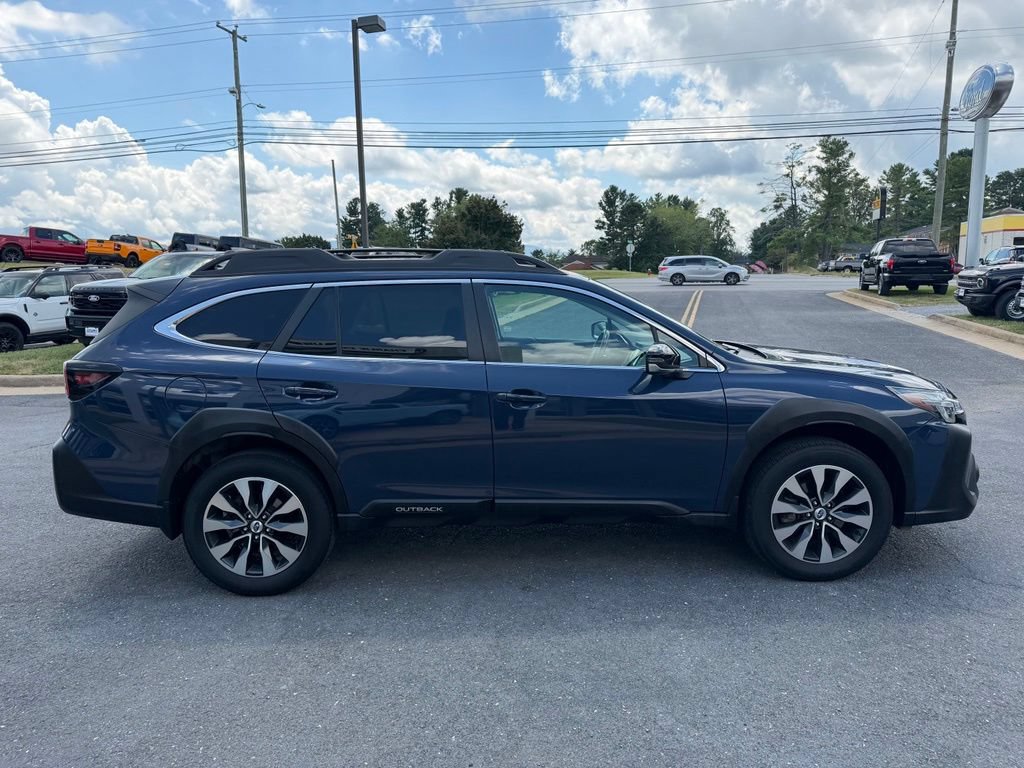 Used 2023 Subaru Outback Limited AWD/4WD image 6