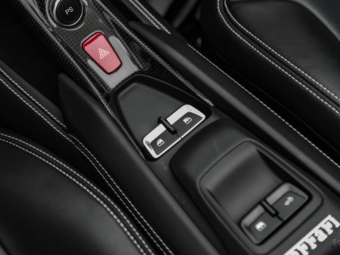 Used 2022 Ferrari F8 Tributo RWD image 74