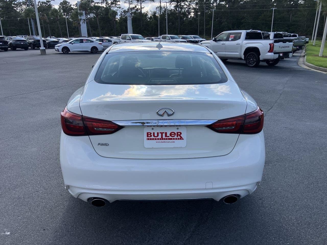 Used 2019 INFINITI Q50 Luxe w/ Essential Package (3.0T Luxe) AWD/4WD image 4