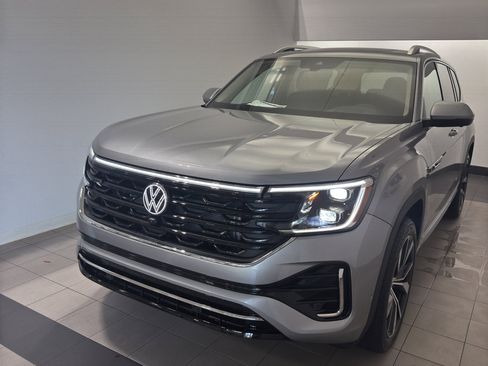 New 2025 Volkswagen Atlas SEL Premium R-Line image 2
