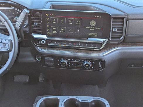 Used 2024 GMC Sierra 1500 SLE image 16