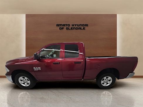 Used 2024 RAM 1500 Classic SLT image 3