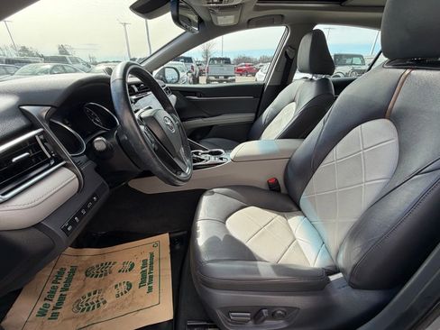 Used 2018 Toyota Camry XLE w/ Audio Package image 4