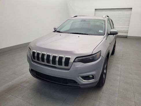 Used 2019 Jeep Cherokee Limited image 15
