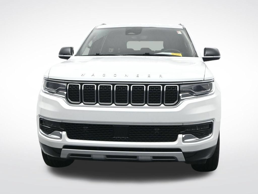 Used 2024 Jeep Wagoneer Series II w/ Flexible Seating Group RWD image 2