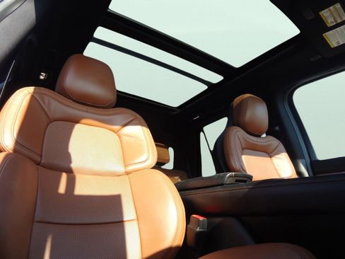 Used 2021 Lincoln Navigator Reserve image 33