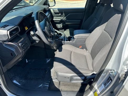 Certified 2026 Toyota 4Runner SR5 AWD/4WD image 32