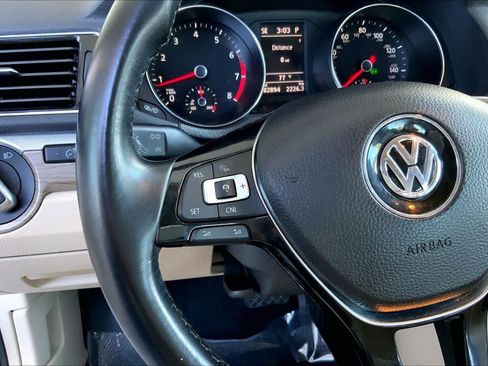 Used 2016 Volkswagen Passat 1.8T SE image 23