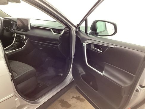 Used 2024 Toyota RAV4 XLE w/ Convenience Package AWD/4WD image 19